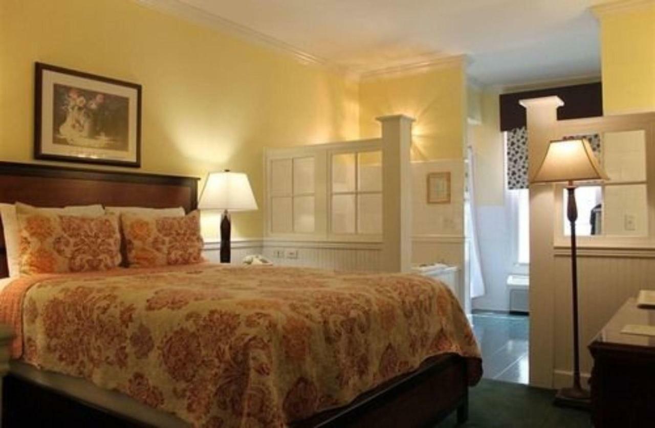 מילווקי County Clare Inn מראה חיצוני תמונה
